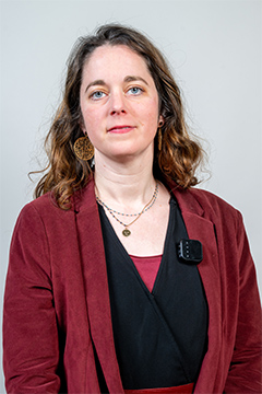 Mme Anne-Claudine Oller