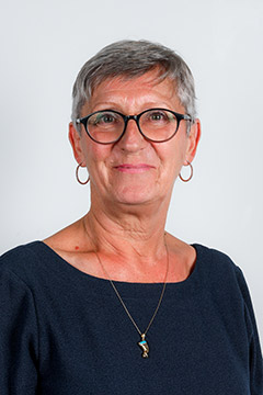 Mme Patricia ROBIN
